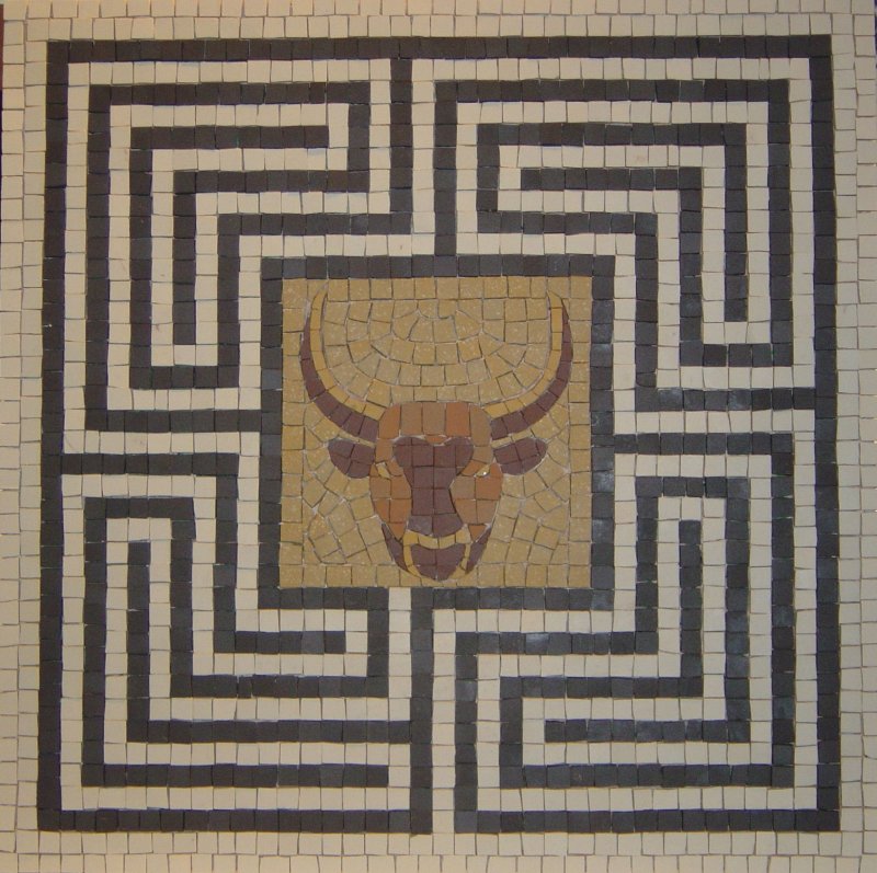 Минотавр это в греческой мифологии Лабиринт