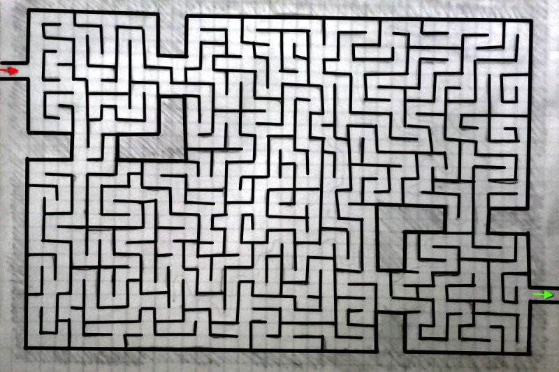 Лабиринт по клеточкам