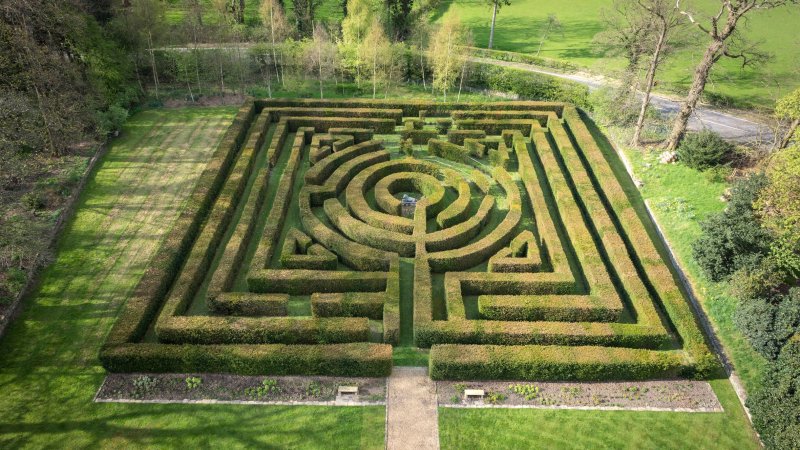 Лабиринт il labirinto (Италия).